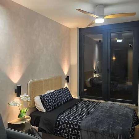 Lhome Queens Centro Historico Apartman